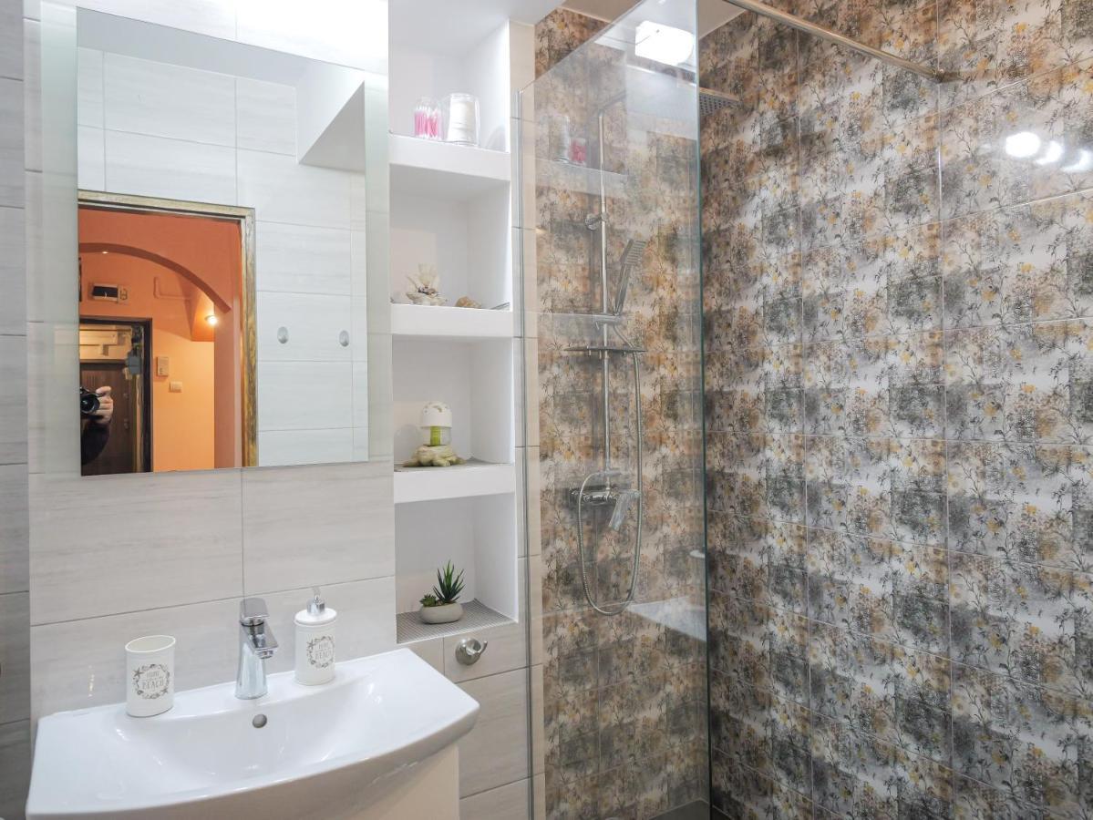 Luxury Ultracentral Curtea de Argeş Exteriör bild