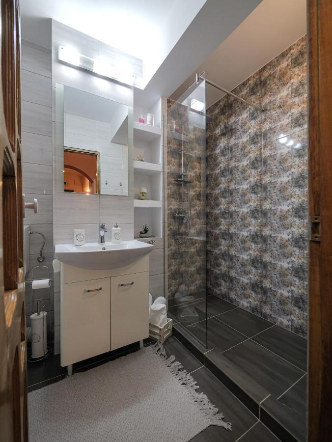 Luxury Ultracentral Curtea de Argeş Exteriör bild